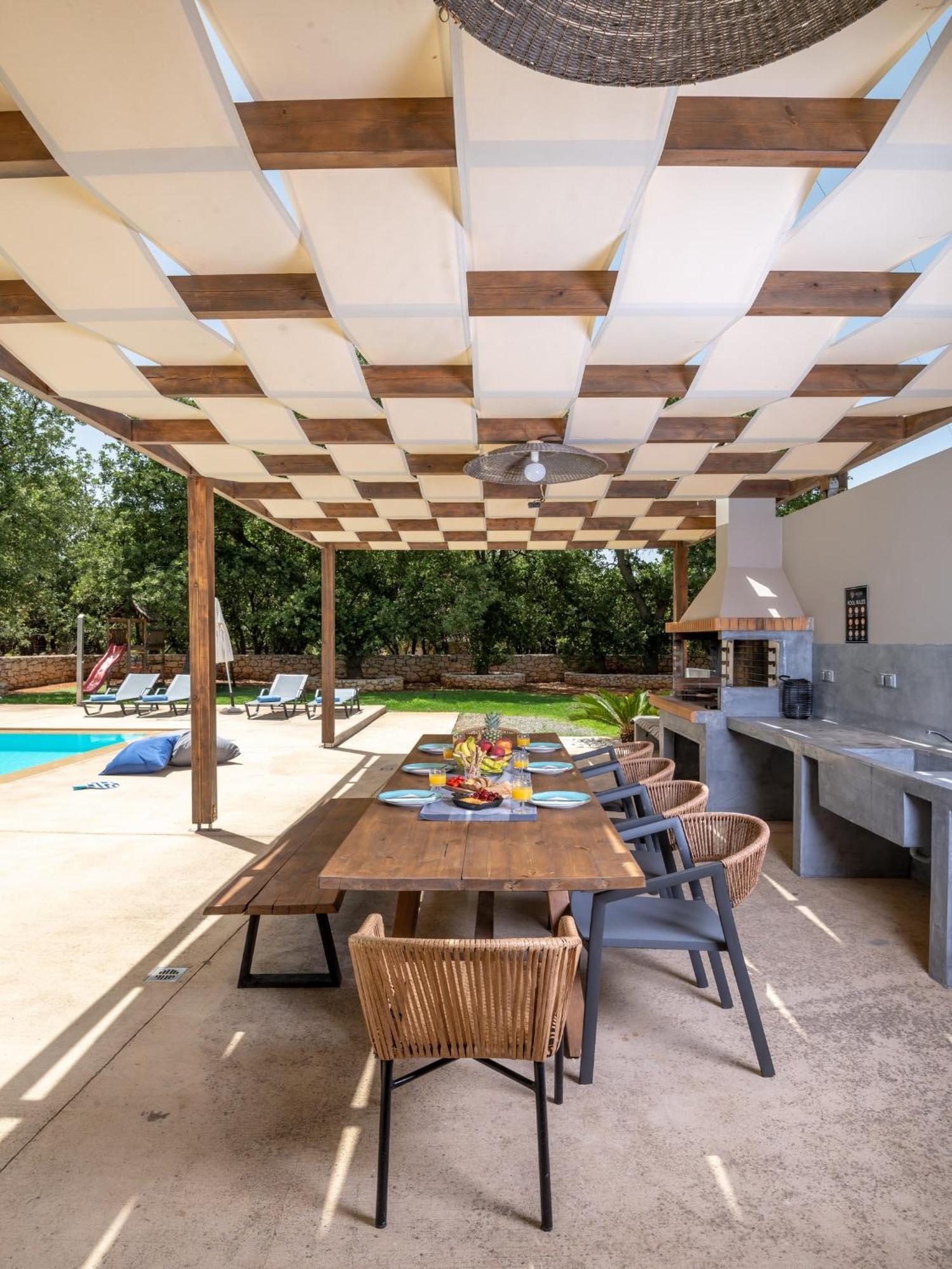 Villa Ellie - Heated Pool, Playground, Garden & Bbq! Vederoi Eksteriør billede